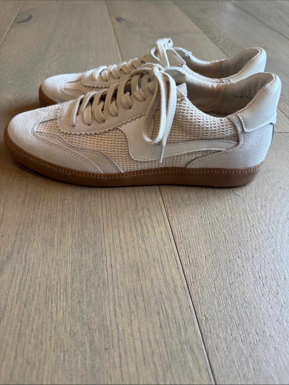 Dolce Vita Women's Low-Top Sneakers in Ecru Mesh with Gum Sole